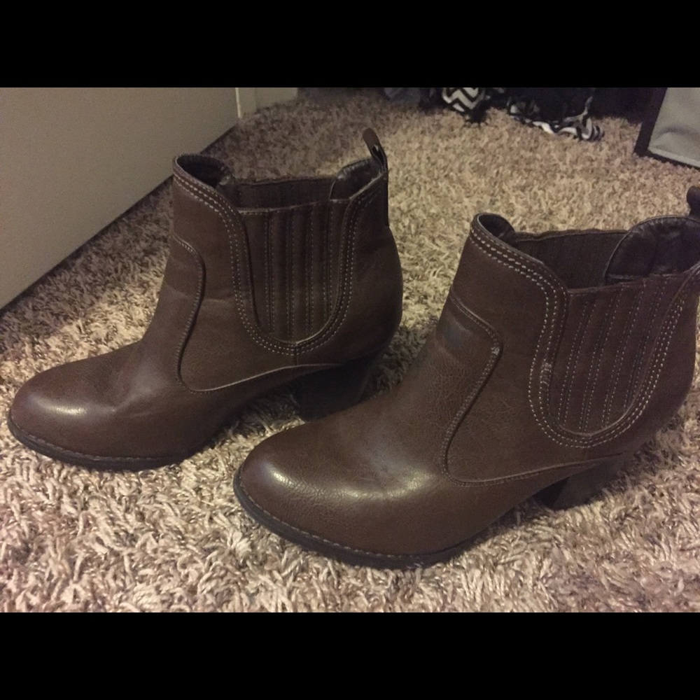 Brown Chelsea Boots